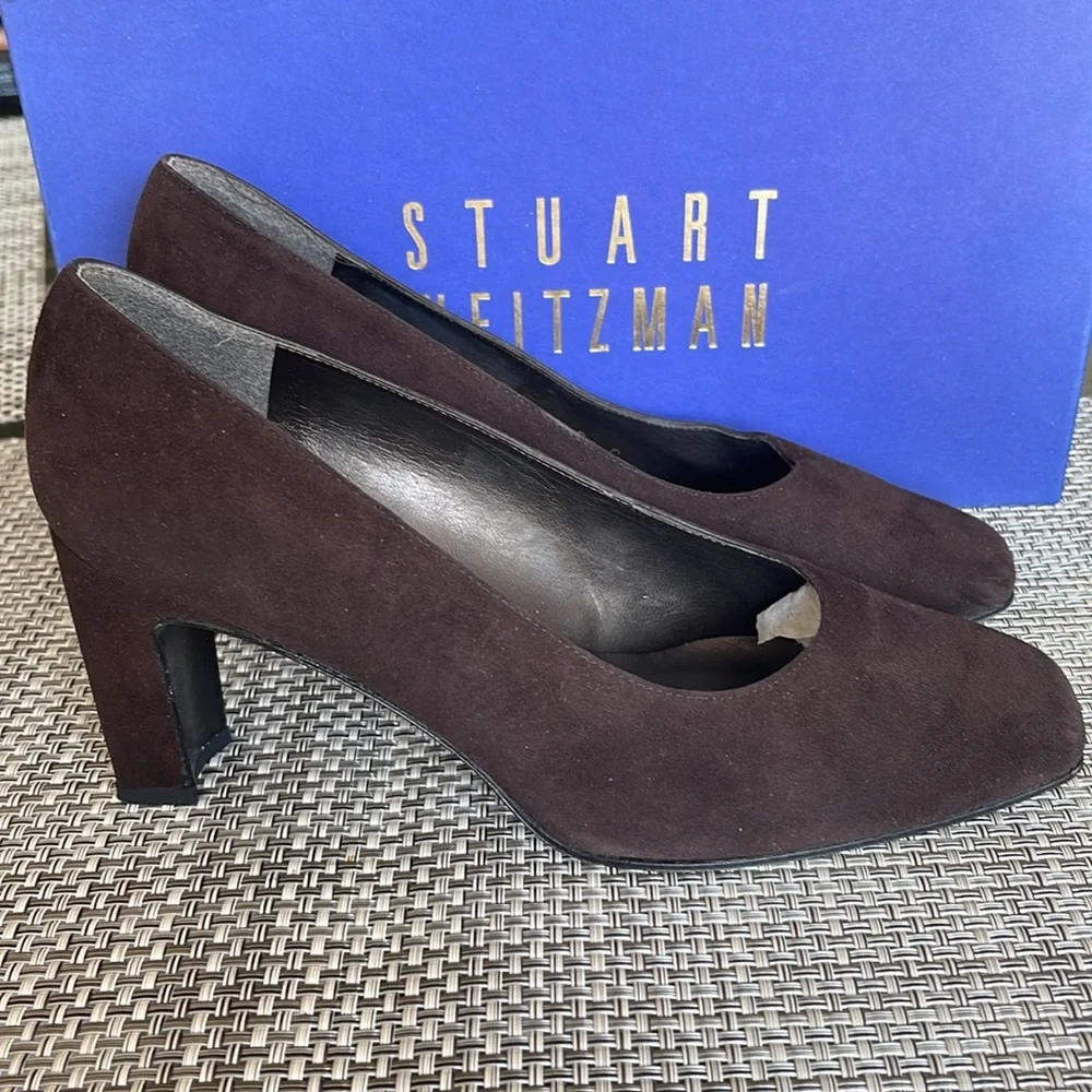 Women’s Stuart Weitzman Cana Cola Suede Pump Size 7W